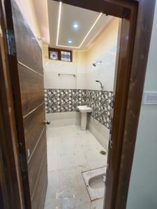 Bathroom Image of 1650 Sq.ft 2 BHK Independent House for rent in Sushant Golf City Lucknow for Rs. 30000