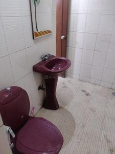 Bathroom Image of 2350 Sq.ft 4 BHK Apartment / Flat for rent in DDA Flats Sarita Vihar, Sarita Vihar New Delhi for Rs. 58500