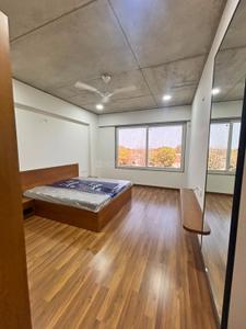 Bedroom Image of 2666 Sq.ft 4 BHK Apartment / Flat for rent in Shreeya Antilia, Thaltej Ahmedabad for Rs. 130000