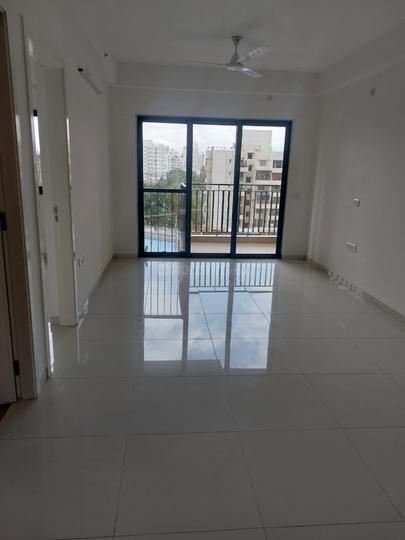 Amanora Gold Towers Main Image 1