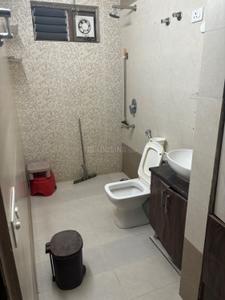 Bathroom Image of 1000 Sq.ft 2 BHK Builder Floor for rent in Sector 7 Gurgaon for Rs. 25000