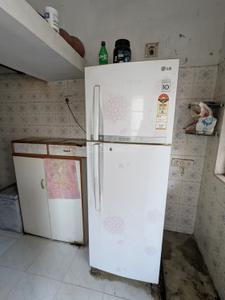 Kitchen Image of 990 Sq.ft 1.5 BHK Apartment / Flat for rent in Pratiksha Apartment, Naranpura Ahmedabad for Rs. 28000