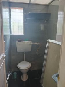 Bathroom Image of 750 Sq.ft 2 BHK Builder Floor for sale in Mulund East Mumbai for Rs. 14000000
