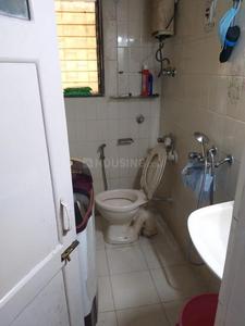 Bathroom Image of 950 Sq.ft 2 BHK Apartment / Flat for sale in Andheri West Mumbai for Rs. 26000000