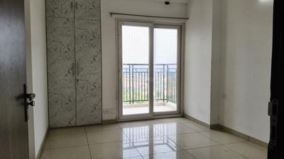 Bedroom Image of 1020 Sq.ft 2 BHK Apartment / Flat for rent in Gulshan Botnia, Sector 144 Noida for Rs. 33000
