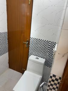 Bathroom Image of 1550 Sq.ft 3 BHK Apartment / Flat for sale in Sector 20 Panchkula for Rs. 20000000