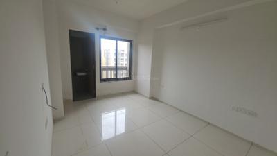 Bedroom Image of 1900 Sq.ft 3 BHK Apartment / Flat for rent in Satyam Skyline II, Naranpura Ahmedabad for Rs. 40000