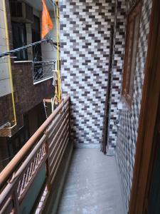 Balcony Image of 452 Sq.ft 2 BHK Builder Floor for rent in Mahavir Enclave New Delhi for Rs. 16500