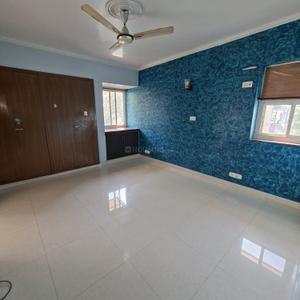 Bedroom Image of 1200 Sq.ft 2 BHK Apartment / Flat for rent in Batla Apartments, Patparganj New Delhi for Rs. 40000