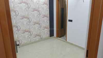 Bedroom Image of 550 Sq.ft 2 BHK Builder Floor for sale in Govindpuri New Delhi for Rs. 4000000