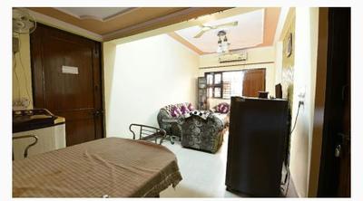 Bedroom Image of 900 Sq.ft 2 BHK Builder Floor for rent in DDA Delhi Police Apartment, Patparganj New Delhi for Rs. 36000