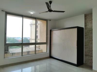 Bedroom Image of 2200 Sq.ft 4 BHK Apartment / Flat for sale in Lake Enclave, Hiranandani Estate Thane for Rs. 74000000