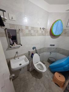 Bathroom Image of 1200 Sq.ft 2 BHK Apartment / Flat for rent in Sunpharma Road Vadodara for Rs. 17000