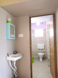 Common Bathroom Image of 1050 Sq.ft 3 BHK Apartment / Flat for sale in Nayabad Kolkata for Rs. 4200000