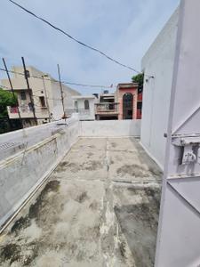 Image of 700 Sq.ft 1 RK Builder Floor for rent in Janakpuri, New Delhi for Rs. 18000