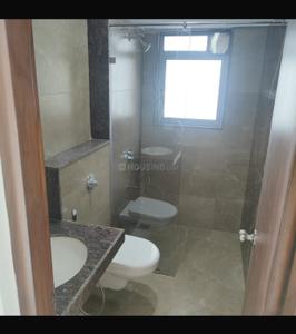 Bathroom Image of 1050 Sq.ft 2 BHK Apartment / Flat for sale in Amanora Ascent Towers, Hadapsar Pune for Rs. 14200000