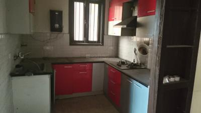Kitchen Image of 1600 Sq.ft 3 BHK Apartment / Flat for rent in Arocon Golf Ville, Crossings Republik Ghaziabad for Rs. 25000