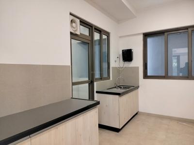 Kitchen Image of 3000 Sq.ft 4 BHK Apartment / Flat for sale in Transcon Triumph T1, Andheri West Mumbai for Rs. 140000000