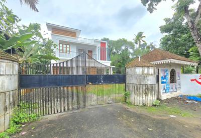 Image of 1700 Sq.ft 3 BHK Independent House for sale in Alangad, Kochi for Rs. 9000000