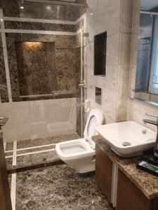 Bathroom Image of 2970 Sq.ft 4 BHK Independent House for rent in Safdarjung Development Area New Delhi for Rs. 250000
