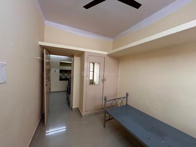 Bedroom Image of 600 Sq.ft 2 BHK Builder Floor for rent in Indira Nagar Bengaluru for Rs. 18000