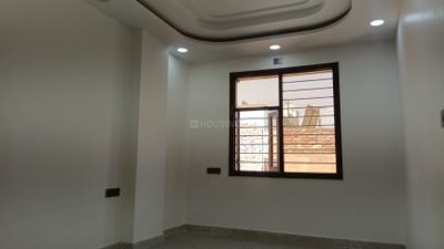 Bedroom Image of 1050 Sq.ft 3 BHK Builder Floor for sale in Pitampura New Delhi for Rs. 11500000