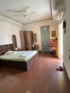 Bedroom Image of 2950 Sq.ft 4 BHK Apartment / Flat for sale in Purvanchal Royal Park, Sector 137 Noida for Rs. 33000000