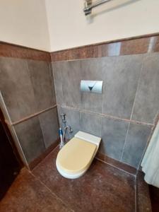 Bathroom Image of 2700 Sq.ft 4 BHK Builder Floor for sale in Sukhdev Vihar New Delhi for Rs. 69500000