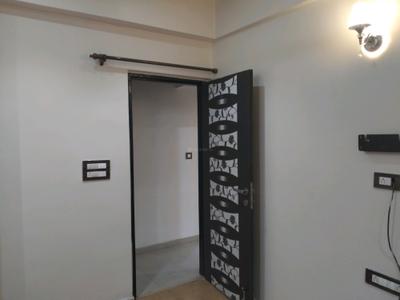 Bedroom Image of 1650 Sq.ft 3 BHK Apartment / Flat for rent in DLF Capital Greens Phase 1 And 2, Karampura New Delhi for Rs. 57000