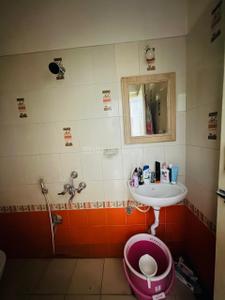 Bathroom Image of 1900 Sq.ft 2.5 BHK Apartment / Flat for rent in Madhapur Hyderabad for Rs. 45000