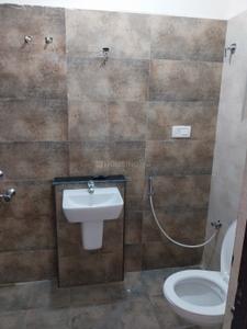 Bathroom Image of 950 Sq.ft 2 BHK Apartment / Flat for rent in Newry Adora, Avadi Chennai for Rs. 30000