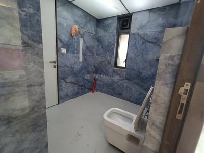 Bathroom Image of 1630 Sq.ft 3 BHK Apartment / Flat for sale in Lodha Enchante, Sion Mumbai for Rs. 52000000