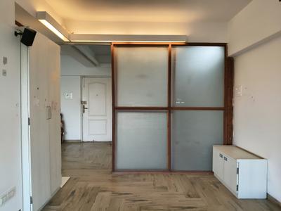 Bedroom Image of 1500 Sq.ft 2.5 BHK Apartment / Flat for rent in Monte South 1, Byculla Mumbai for Rs. 170000