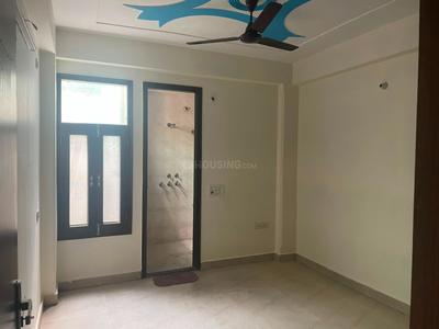 Bedroom Image of 1100 Sq.ft 3 BHK Apartment / Flat for rent in Shahdara New Delhi for Rs. 23000
