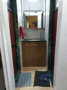 Bathroom Image of 850 Sq.ft 2 BHK Apartment / Flat for rent in Thane West Thane for Rs. 37000