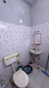 Bathroom Image of 623 Sq.ft 1 BHK Independent House for rent in Gamma II Greater Noida for Rs. 18000