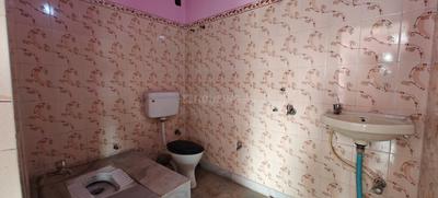 Bathroom Image of 600 Sq.ft 1 BHK Apartment / Flat for sale in Behala Chowrasta Kolkata for Rs. 1600000