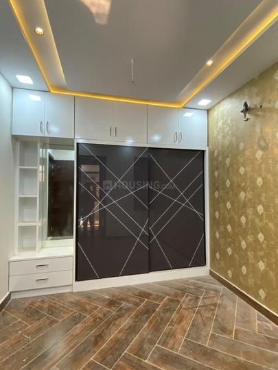 White house Apartment Bedroom 1