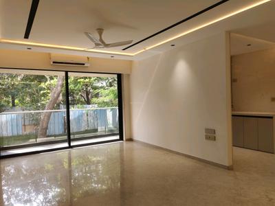 Living Room Image of 2400 Sq.ft 4 BHK Apartment / Flat for sale in Vile Parle West Mumbai for Rs. 110000000