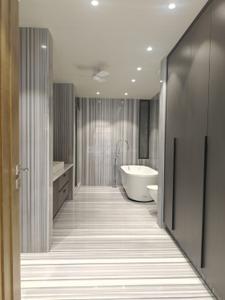 Image of 4500 Sq.ft 4 BHK Builder Floor for sale in Sarvodaya Enclave, New Delhi for Rs. 187500000