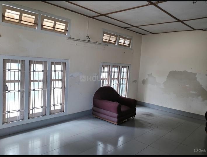 One large and one small room Hall 1