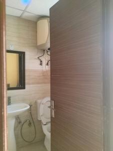 Common Bathroom Image of 400 Sq.ft 1 RK Apartment / Flat for rent in Supertech Ecociti, Sector 137 Noida for Rs. 19700