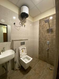 Bathroom Image of 1540 Sq.ft 2 BHK Builder Floor for rent in Sector 46 Gurgaon for Rs. 37300