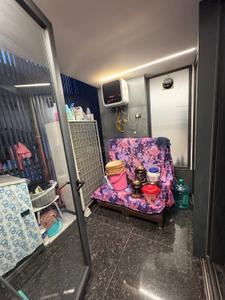 Bedroom Image of 2400 Sq.ft 4 BHK Builder Floor for rent in Anand Vihar New Delhi for Rs. 160000