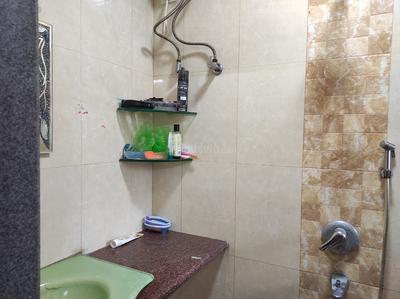 Bathroom Image of 360 Sq.ft 1 BHK Apartment / Flat for rent in Royal Accord, Andheri East Mumbai for Rs. 37000