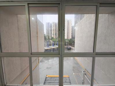 Balcony Image of 1207 Sq.ft 3 BHK Apartment / Flat for rent in Puraniks Tokyo Bay, Kasarvadavali Thane for Rs. 50000