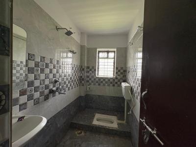 Bathroom Image of 1250 Sq.ft 3 BHK Apartment / Flat for rent in Argora Ranchi for Rs. 12999