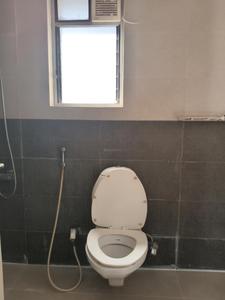 Common Bathroom Image of 750 Sq.ft 2 BHK Apartment / Flat for sale in Colaba Mumbai for Rs. 32500000