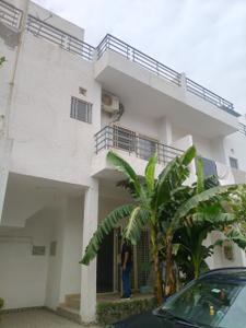 Image of 1742 Sq.ft 3 BHK Villa for rent in Paramount Golfforeste Villas, Surajpur, Greater Noida for Rs. 24000