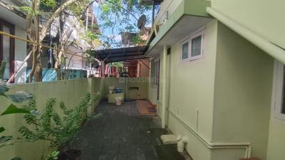 Balcony Image of 1200 Sq.ft 2 BHK Independent House for rent in Vyttila Kochi for Rs. 32000